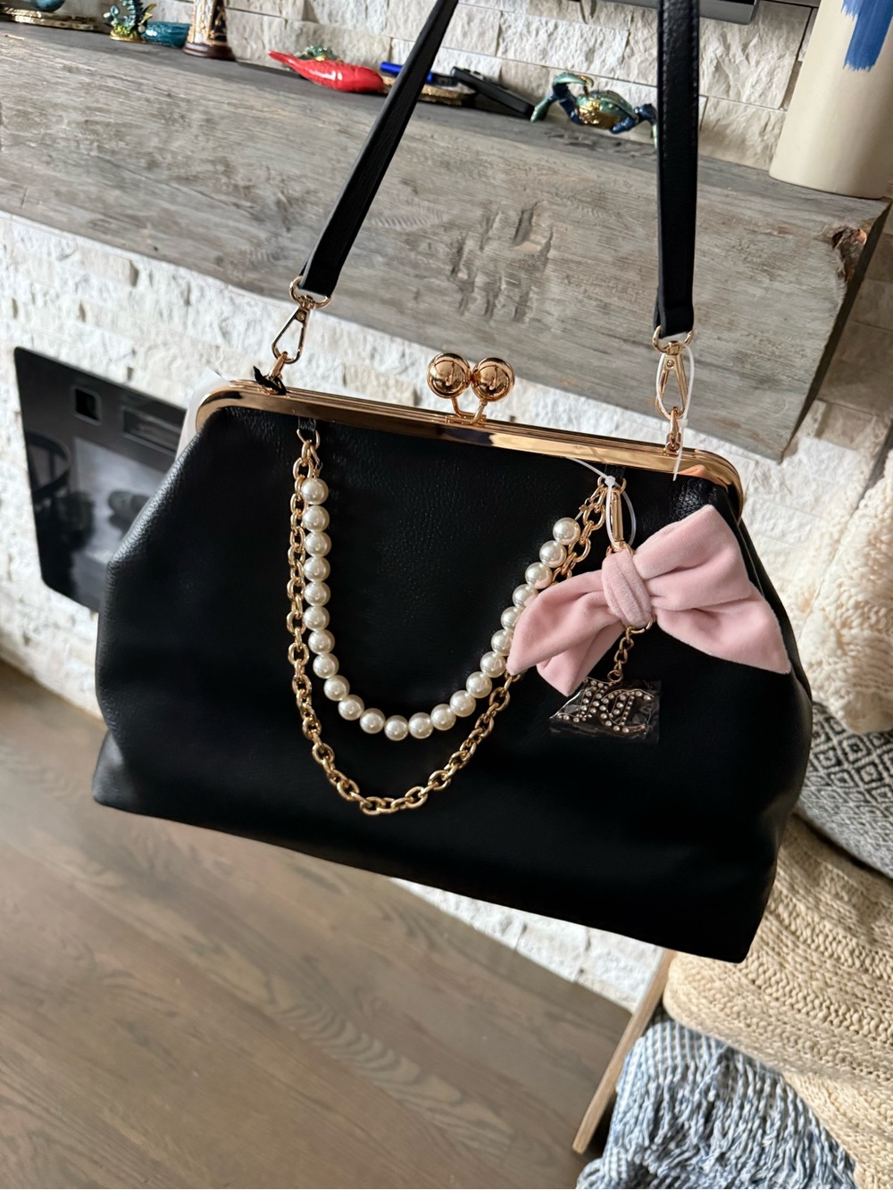 Juicy Couture Black kisslock
